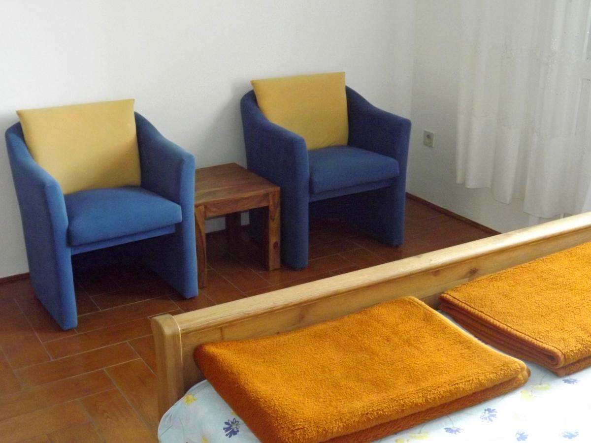 Apartments Maricic 200 Meters From The Beach Novi Vinodolski Exterior foto